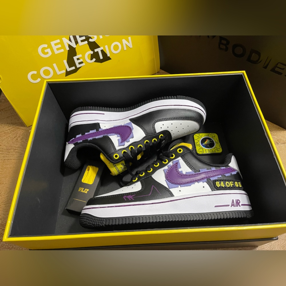 NWT Custom Limited Edition Nike AF1’s Wmn Size 5